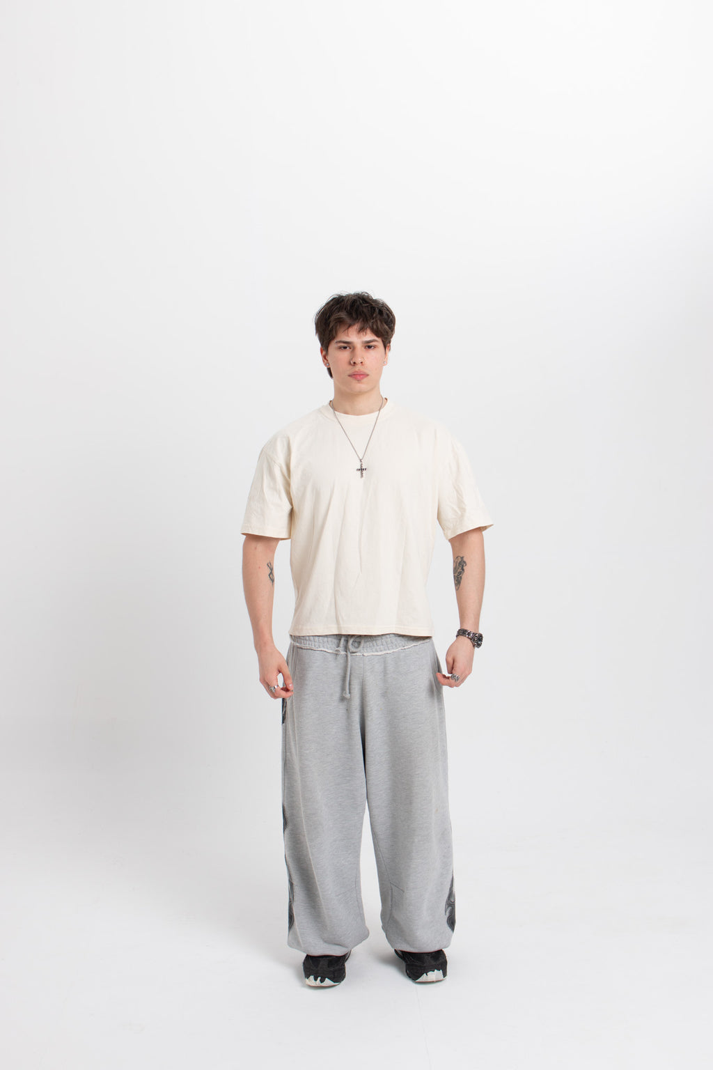 Auwra Star Eye Tee