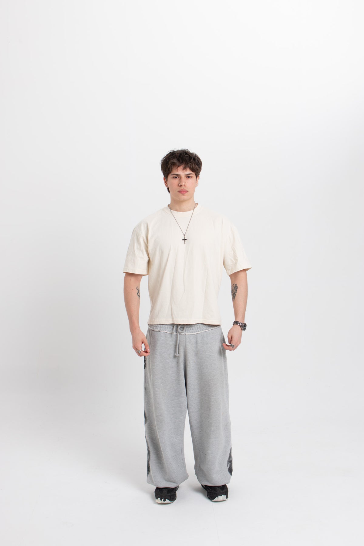 Auwra Star Eye Tee