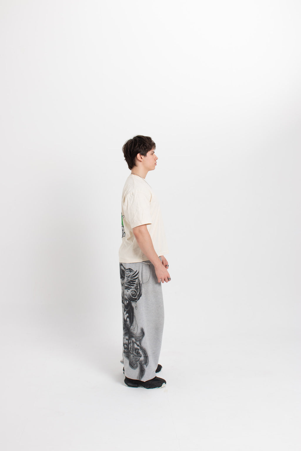 Auwra Star Eye Tee