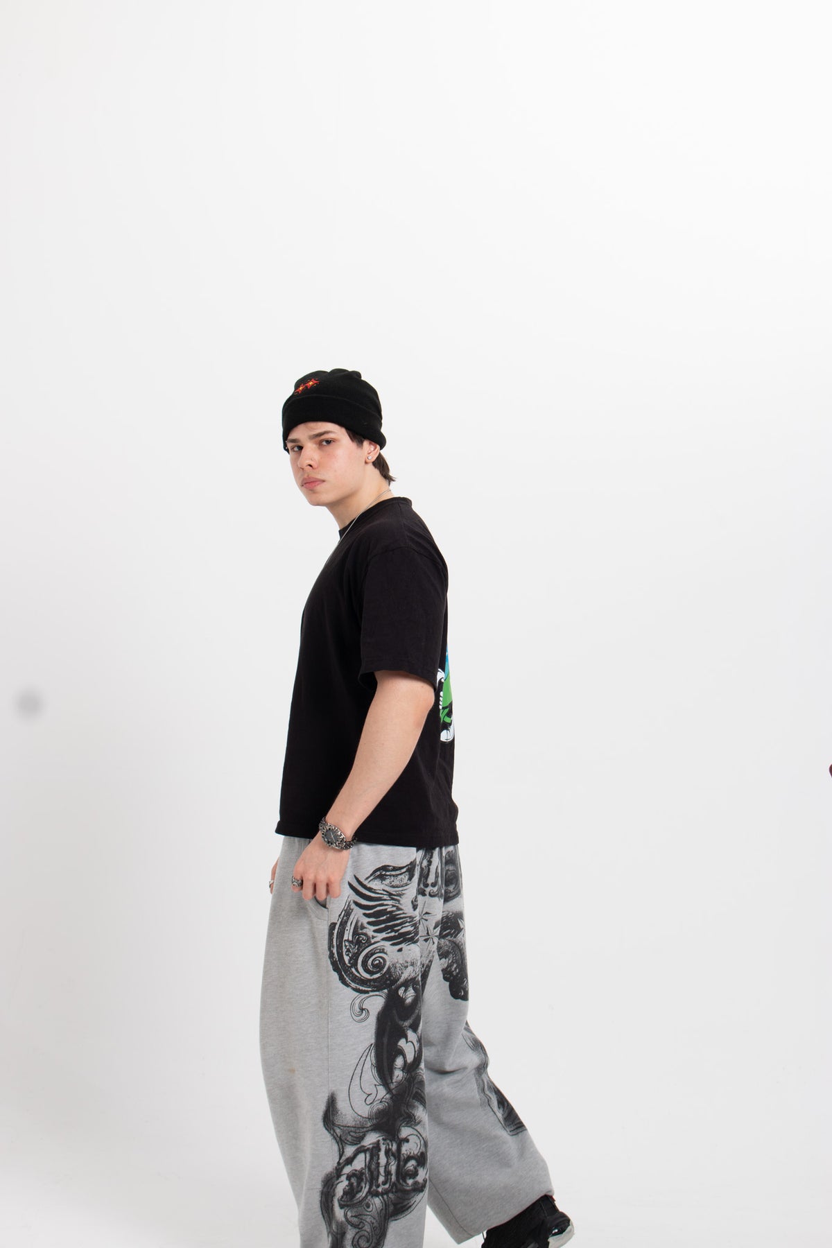 Auwra Star Eye Tee