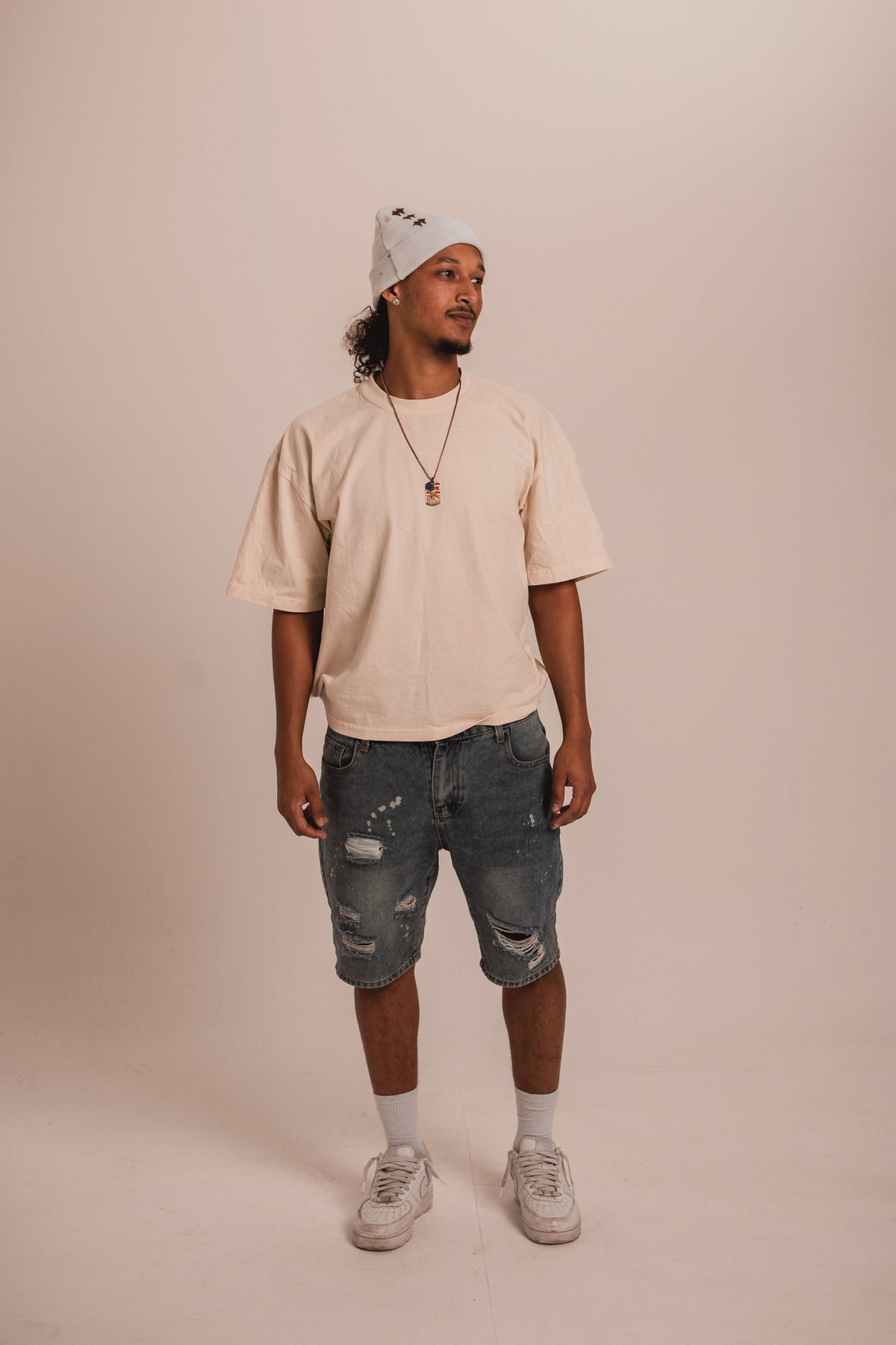 Auwra Beanie - White Rune